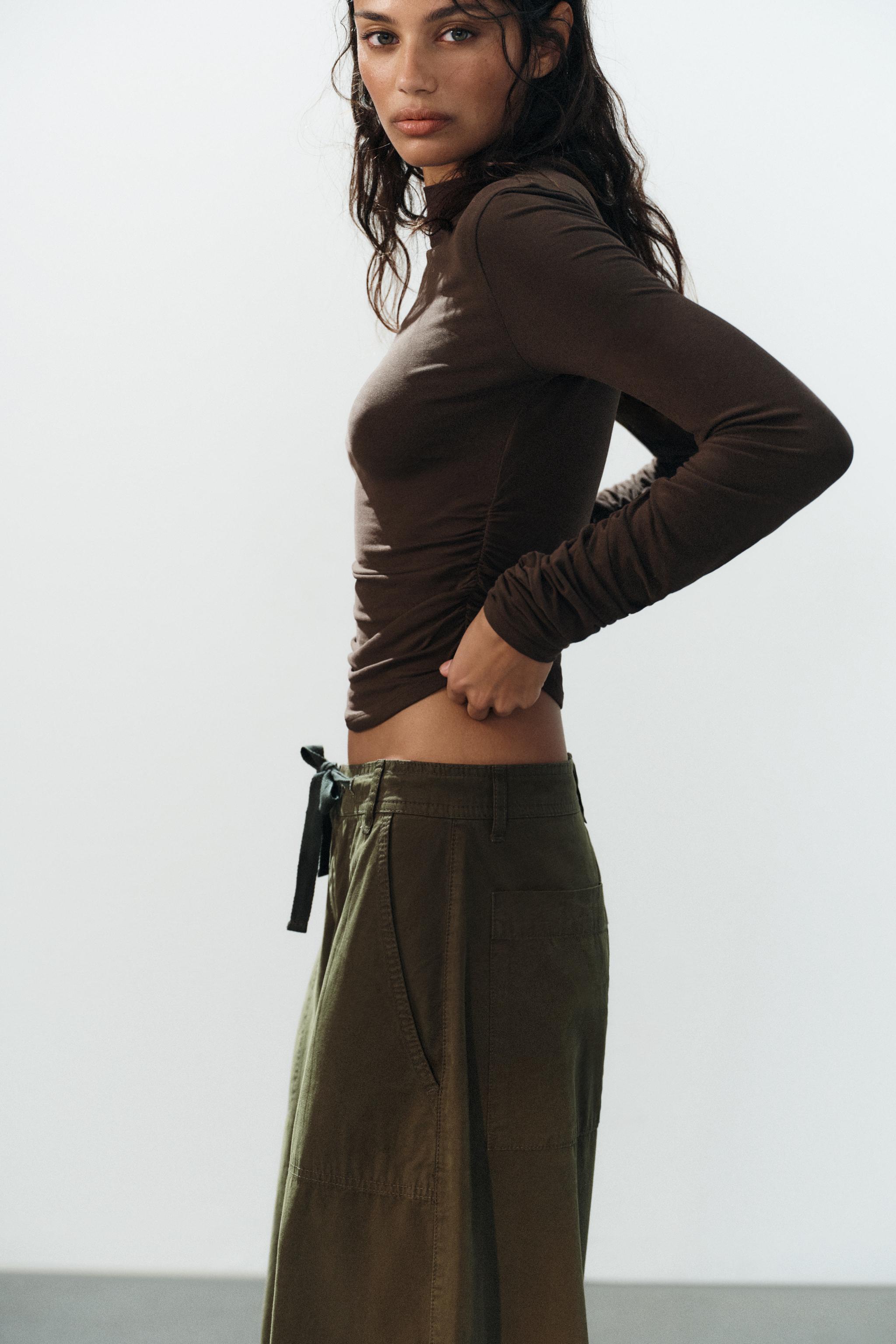 RUCHED T-SHIRT