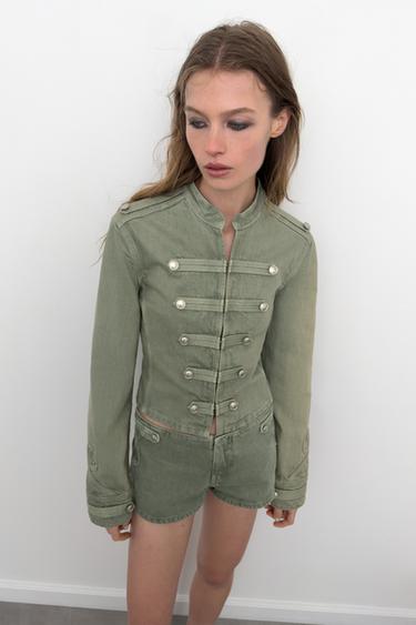 TAILLIERTE JACKE MIT KNÖPFEN - Grün von Zara