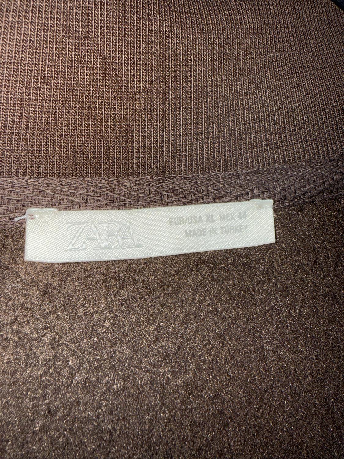 BASIC QUARTER-ZIP SWEATSHIRT - Image 3