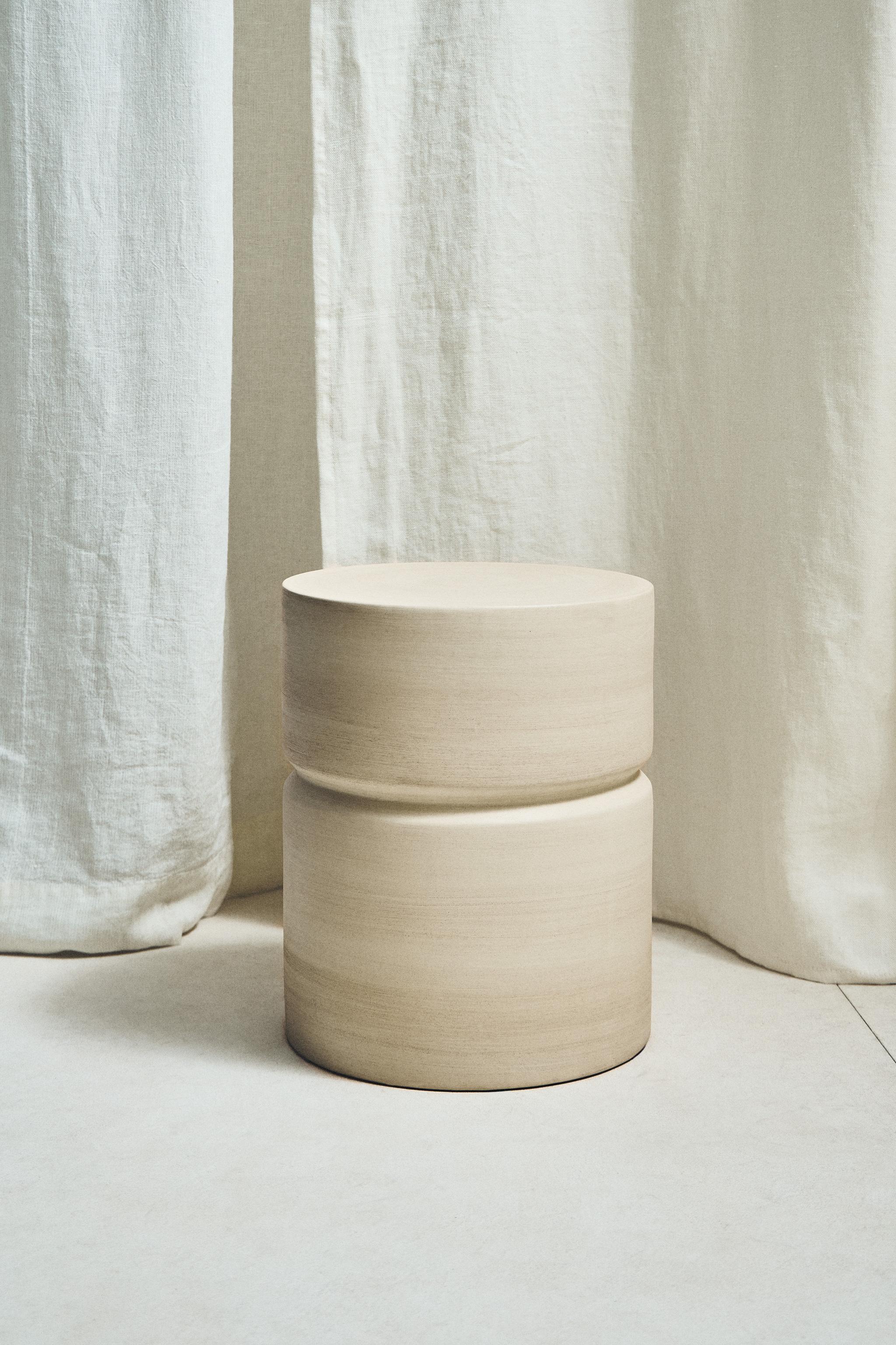 STONEWARE SIDE TABLE — Ecru