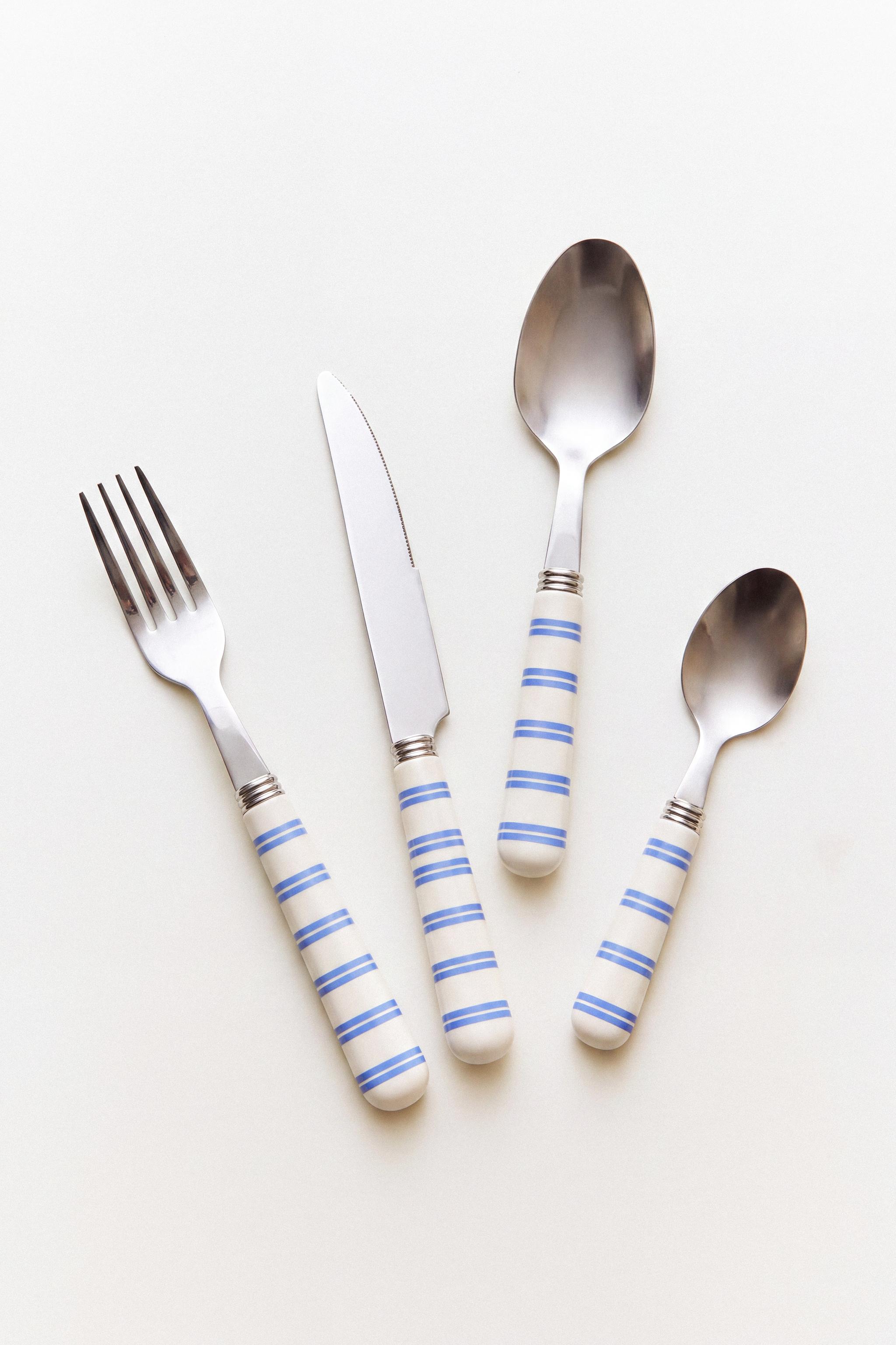 STRIPED HANDLE FLATWARE SET (SET OF 4) — Blue