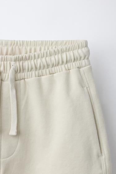 ENSEMBLE SWEAT À CAPUCHE ET BERMUDA INTERLOCK - Écru moyen de Zara - Image 6