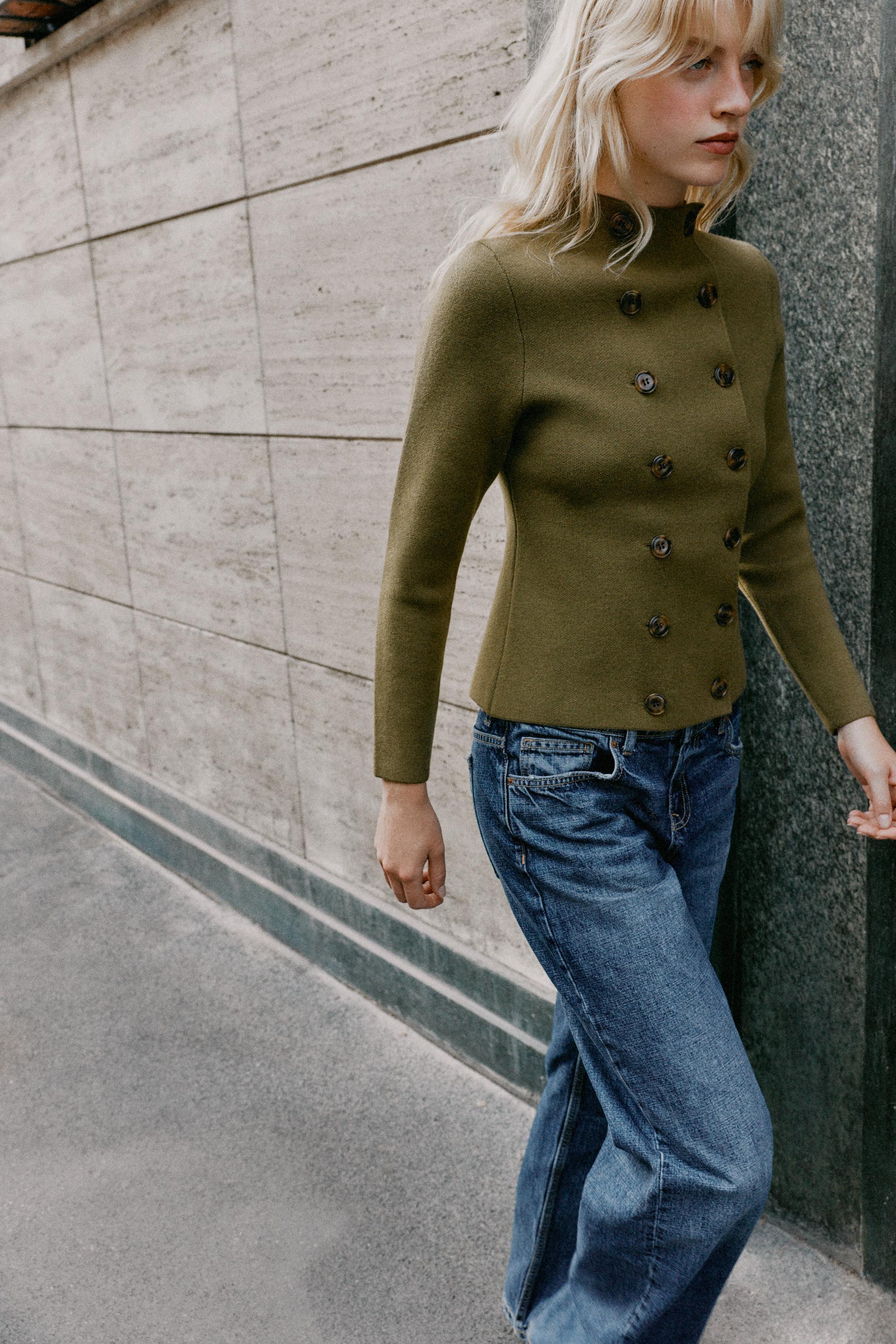 DOUBLE-BREASTED KNIT JACKET