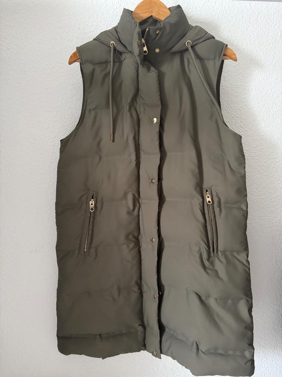 SEAMLESS QUILTED GILET WITH WATER AND WIND PROTECTION - Image 3
