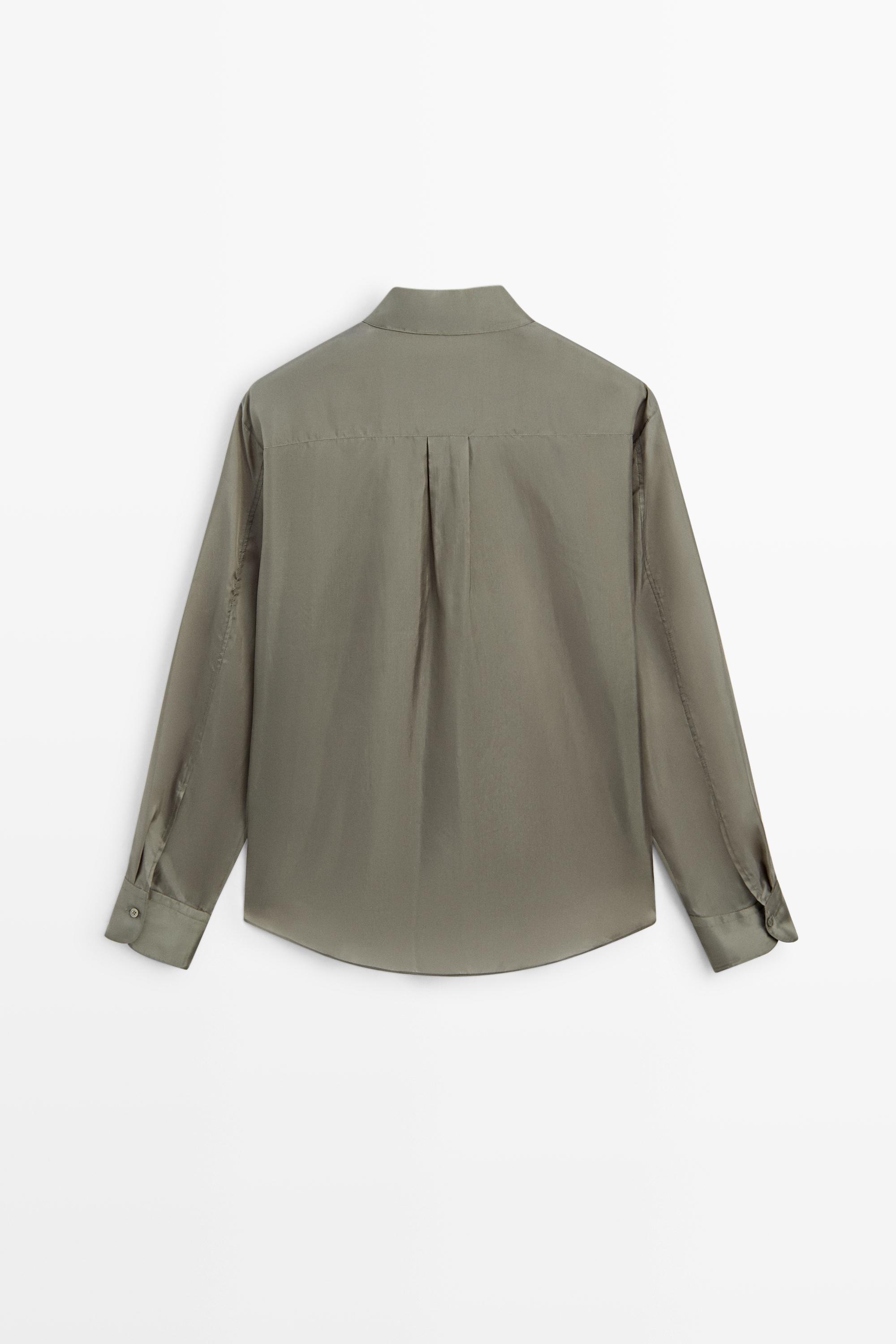 Flowing shirt with pocket detail