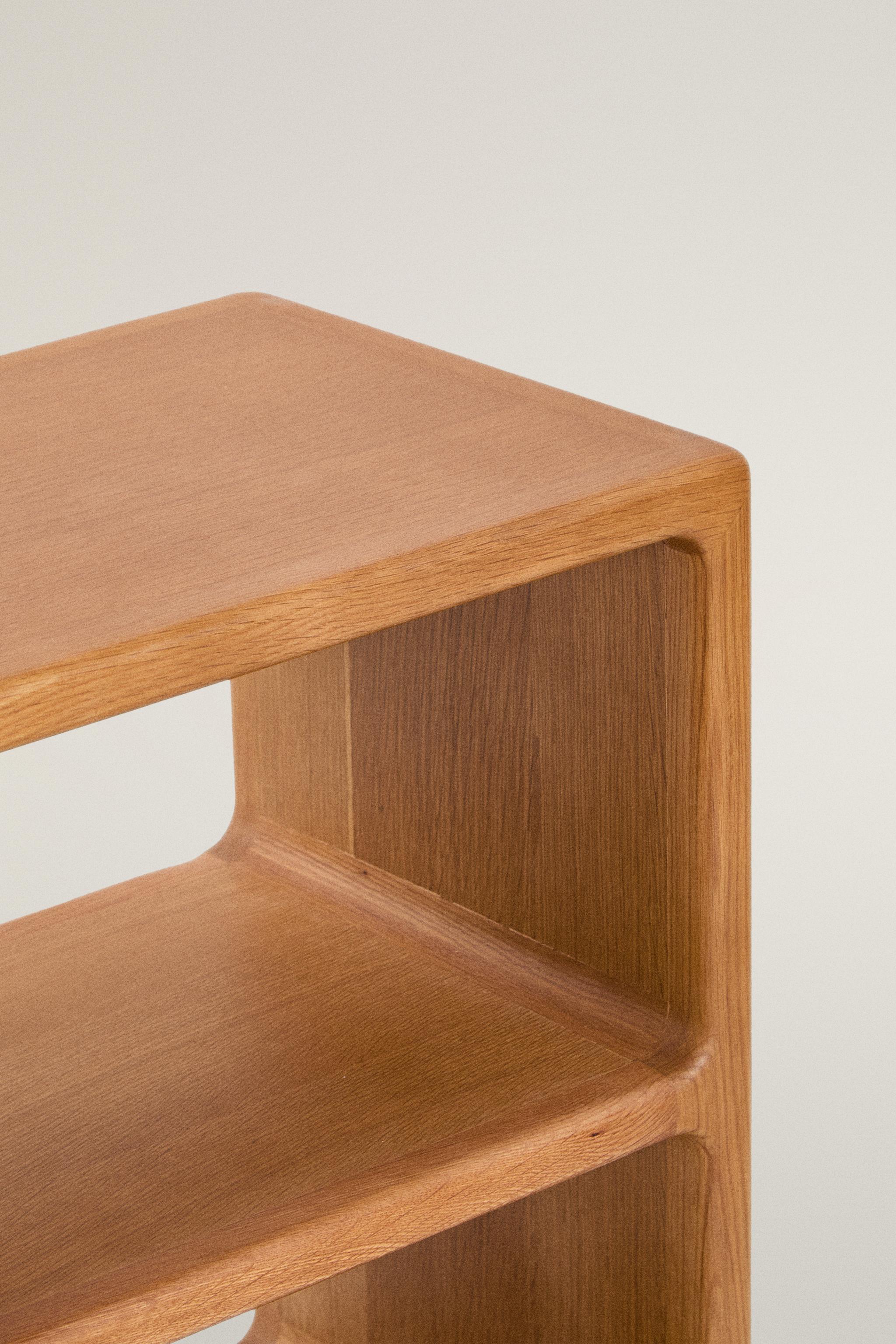 OAK WOOD SHELVING UNIT