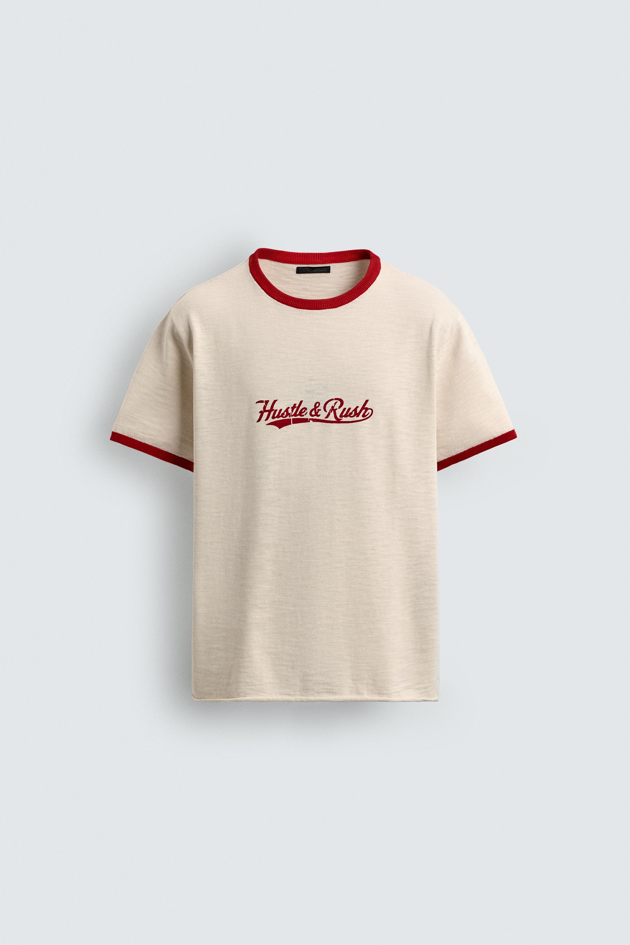T-SHIRT EN MAILLE CONTRASTE AVEC INSCRIPTION