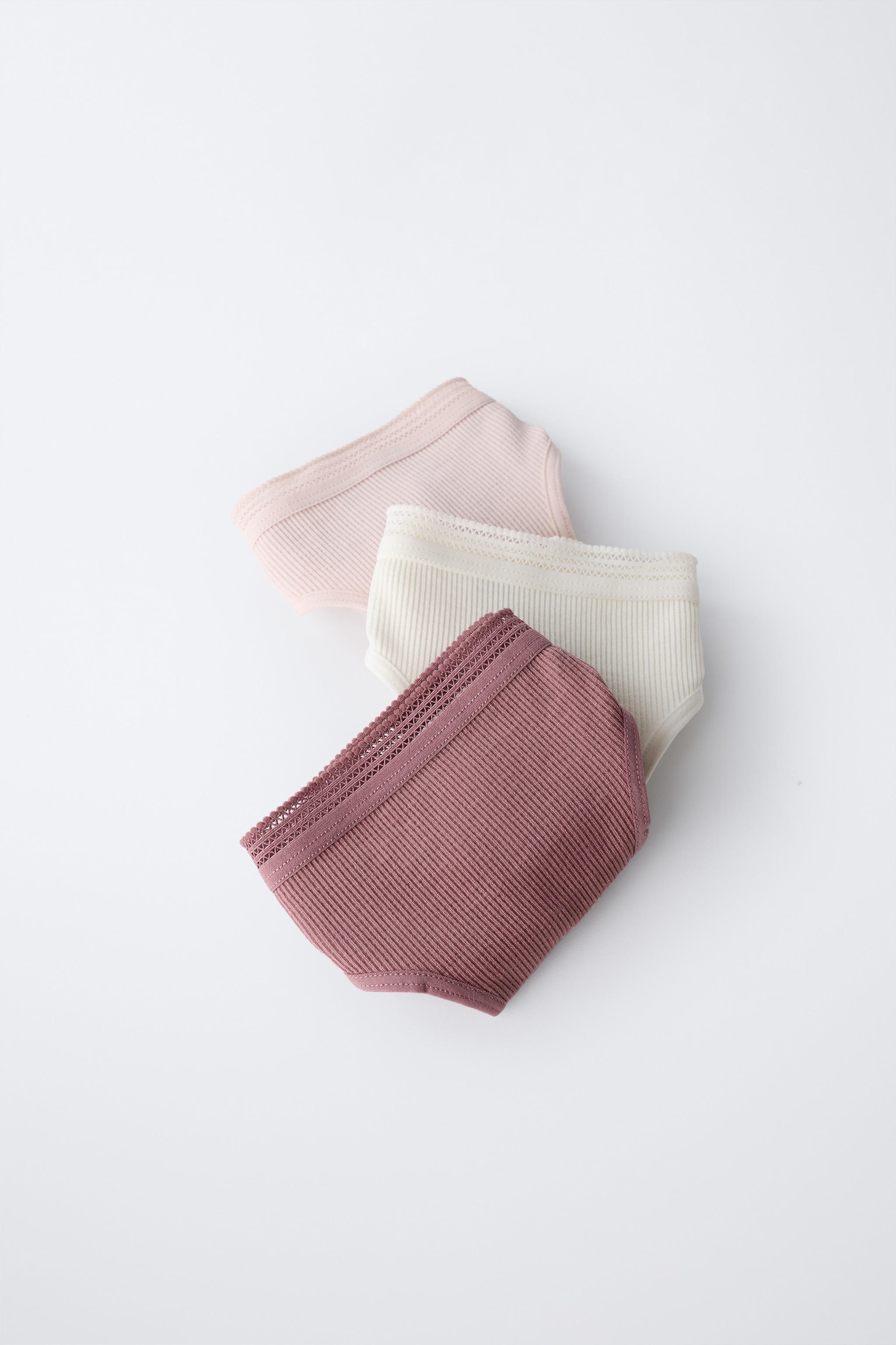 AGES 8-14 / THREE-PACK OF SEAMLESS UNDERWEAR