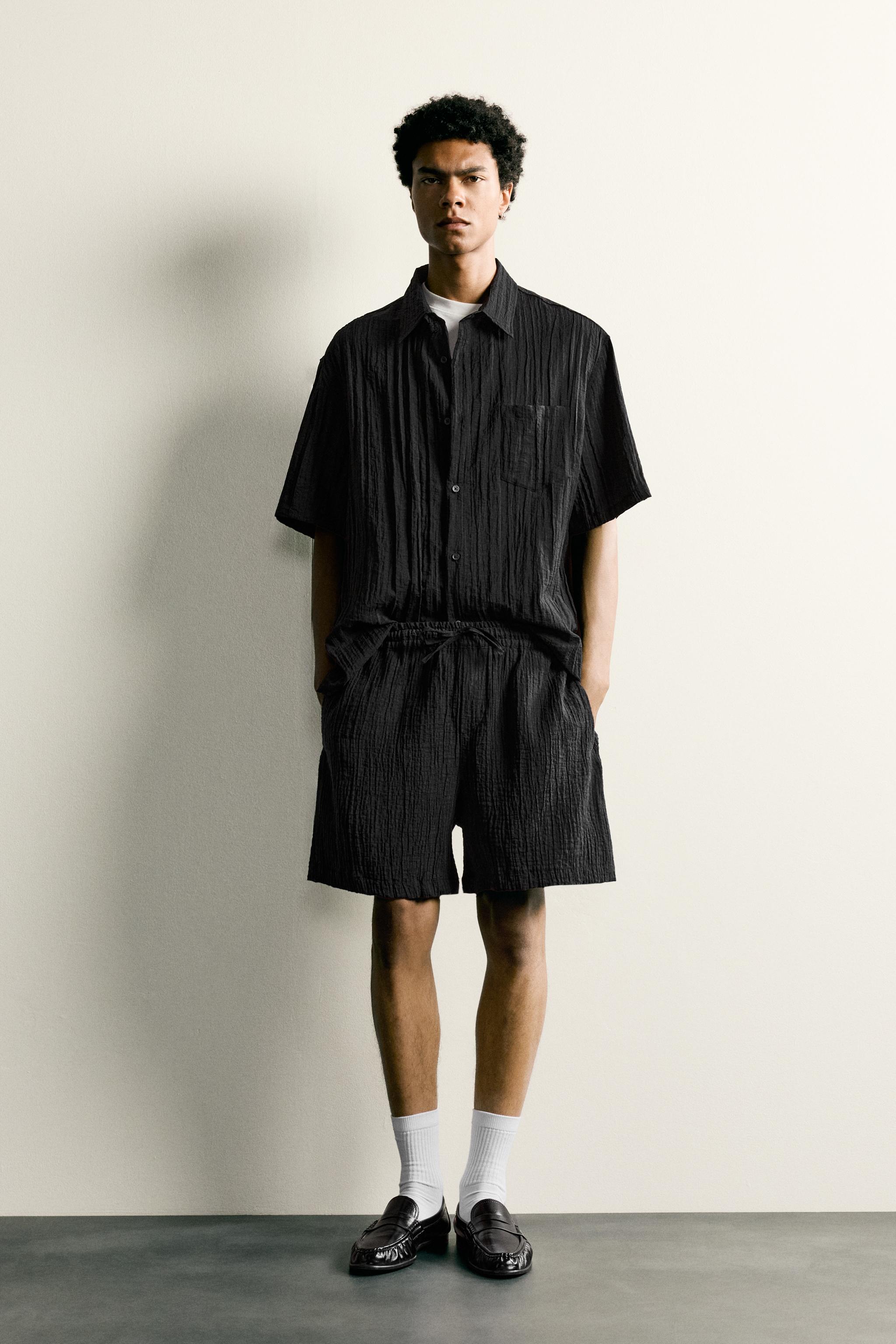 TEXTURED RELAXED FIT SHORTS