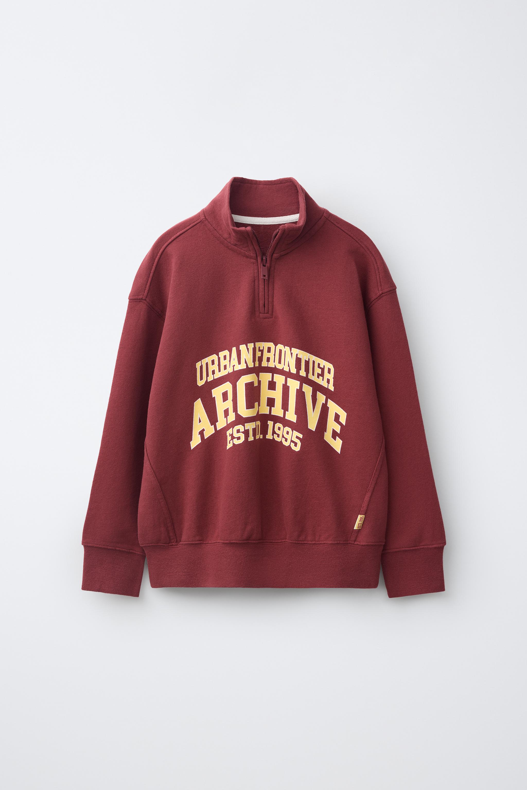 TEXT PRINT ZIP SWEATSHIRT — Maroon