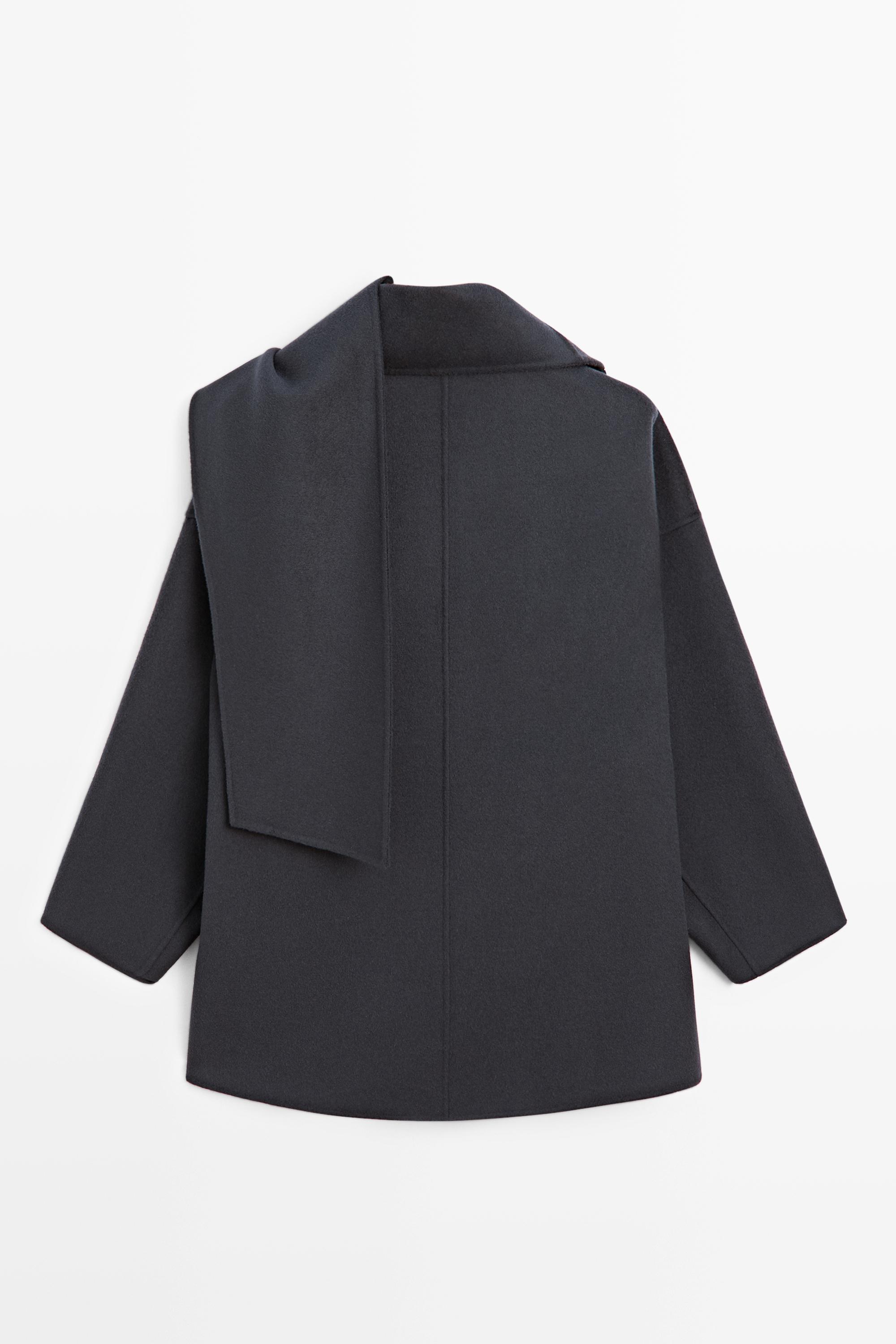 Manteau mi-long avec écharpe