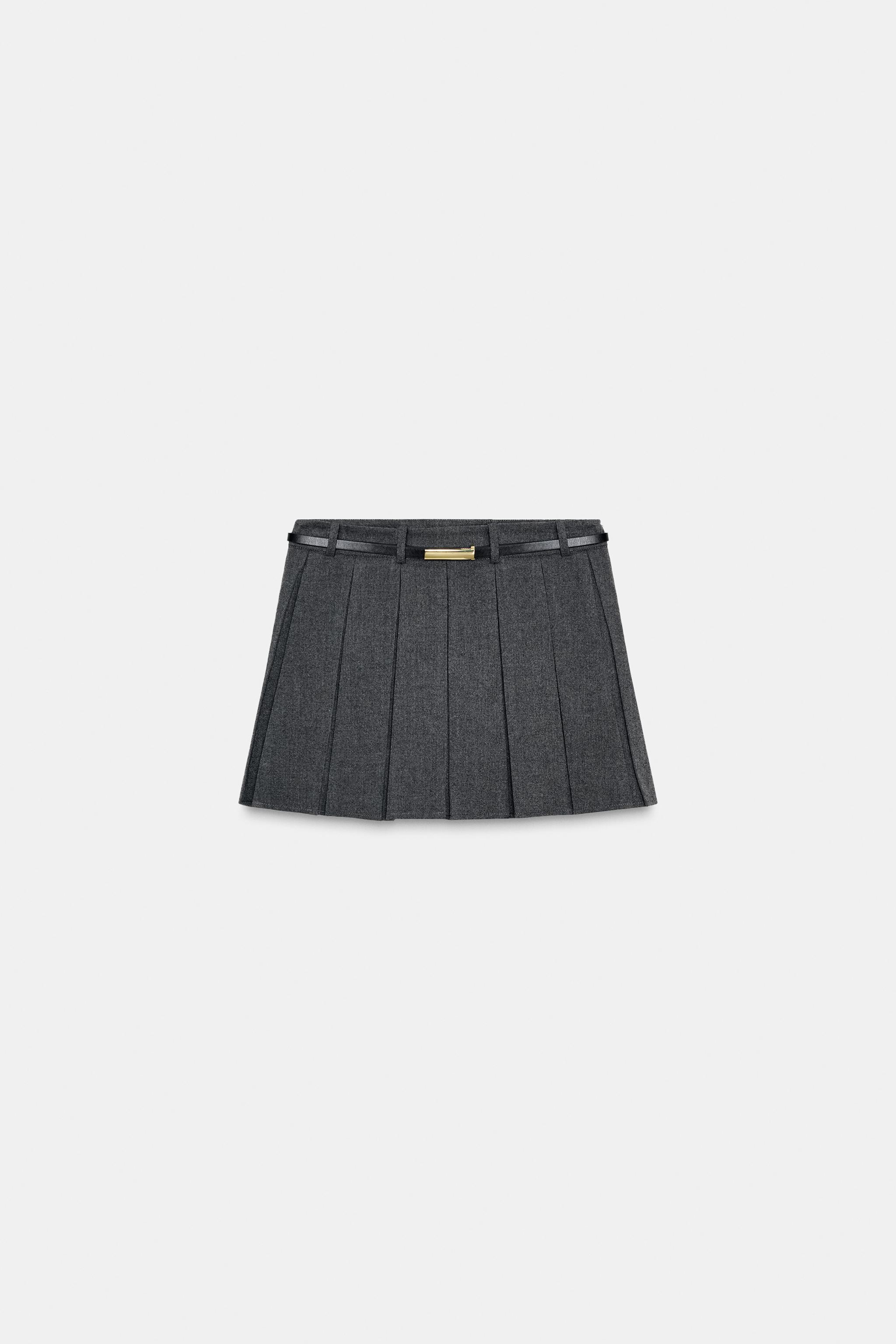 PLEATED SKORT WITH BELT