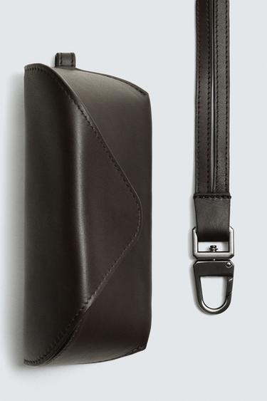 ÉTUI À LUNETTES EN CUIR - Marron de Zara - Image 1