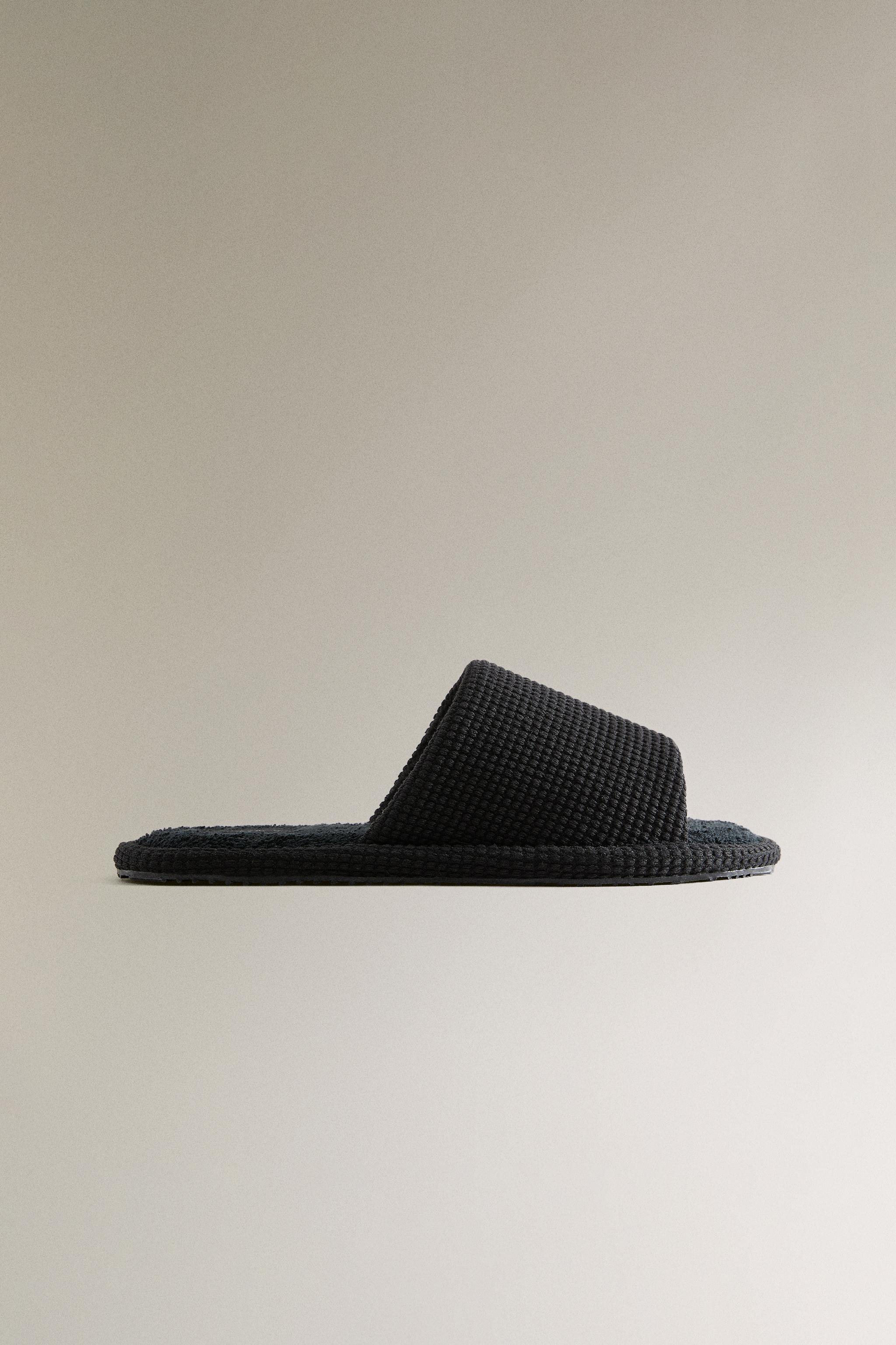 OPEN TERRYCLOTH BATHROOM SLIPPERS