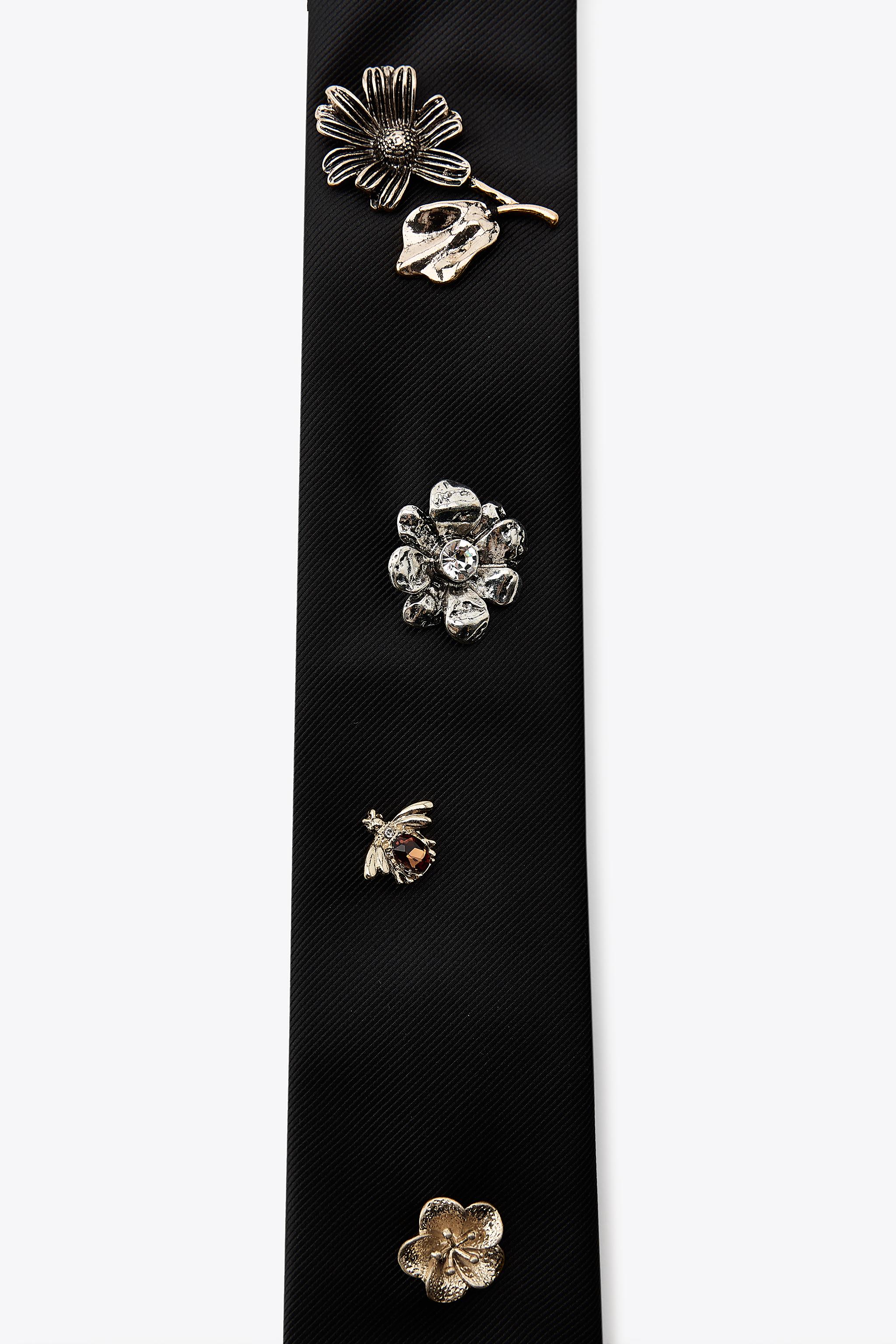 PLAIN TIE WITH BROOCHES - Black | ZARA Spain
