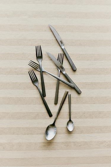 FADED LINEN STRIPE TABLECLOTH - Beige by Zara