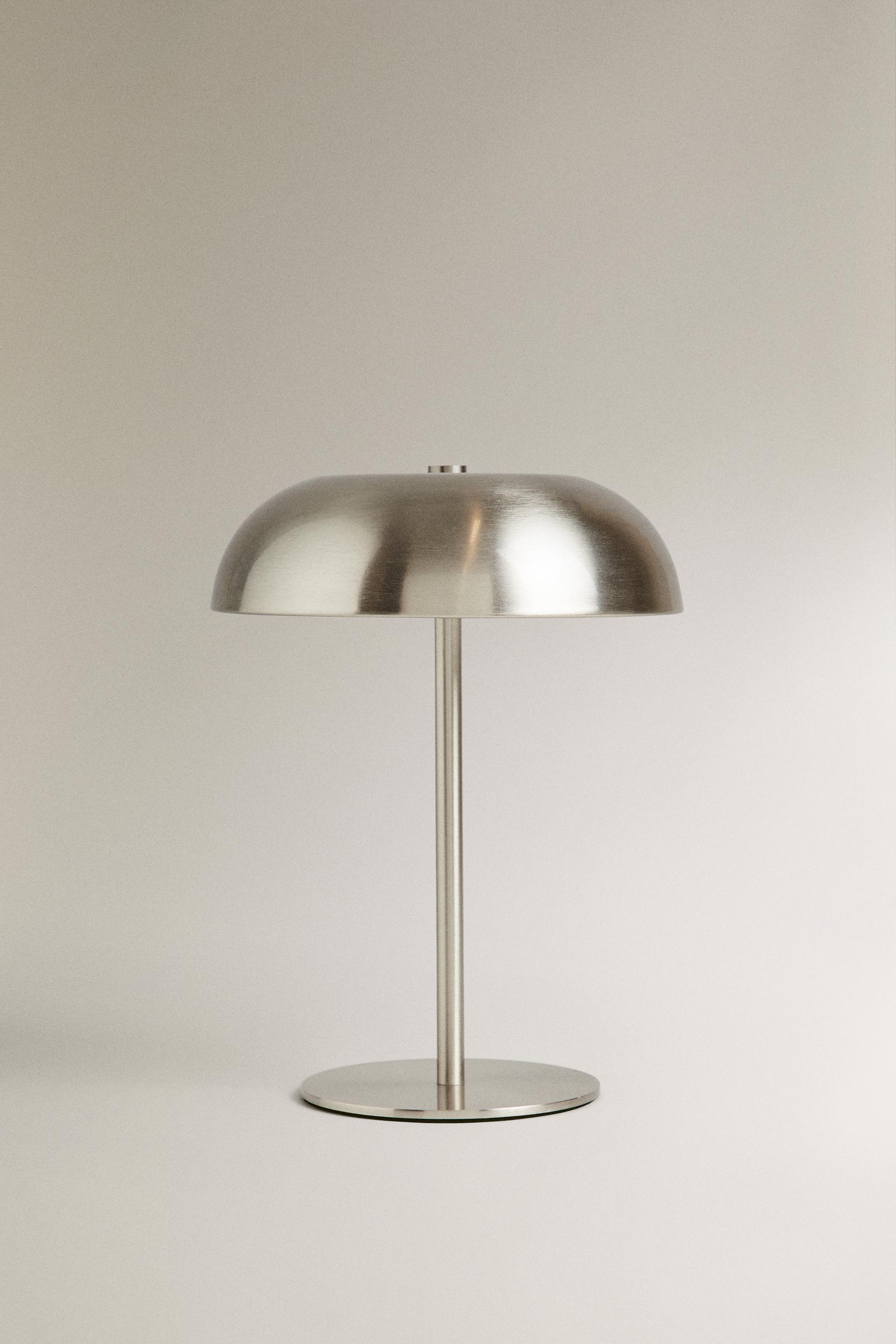 MONOCHROME TOUCH TABLE LAMP