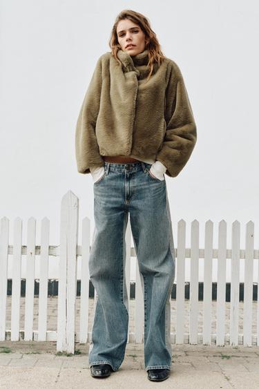 CAZADORA EFECTO PELO - Khaki de Zara