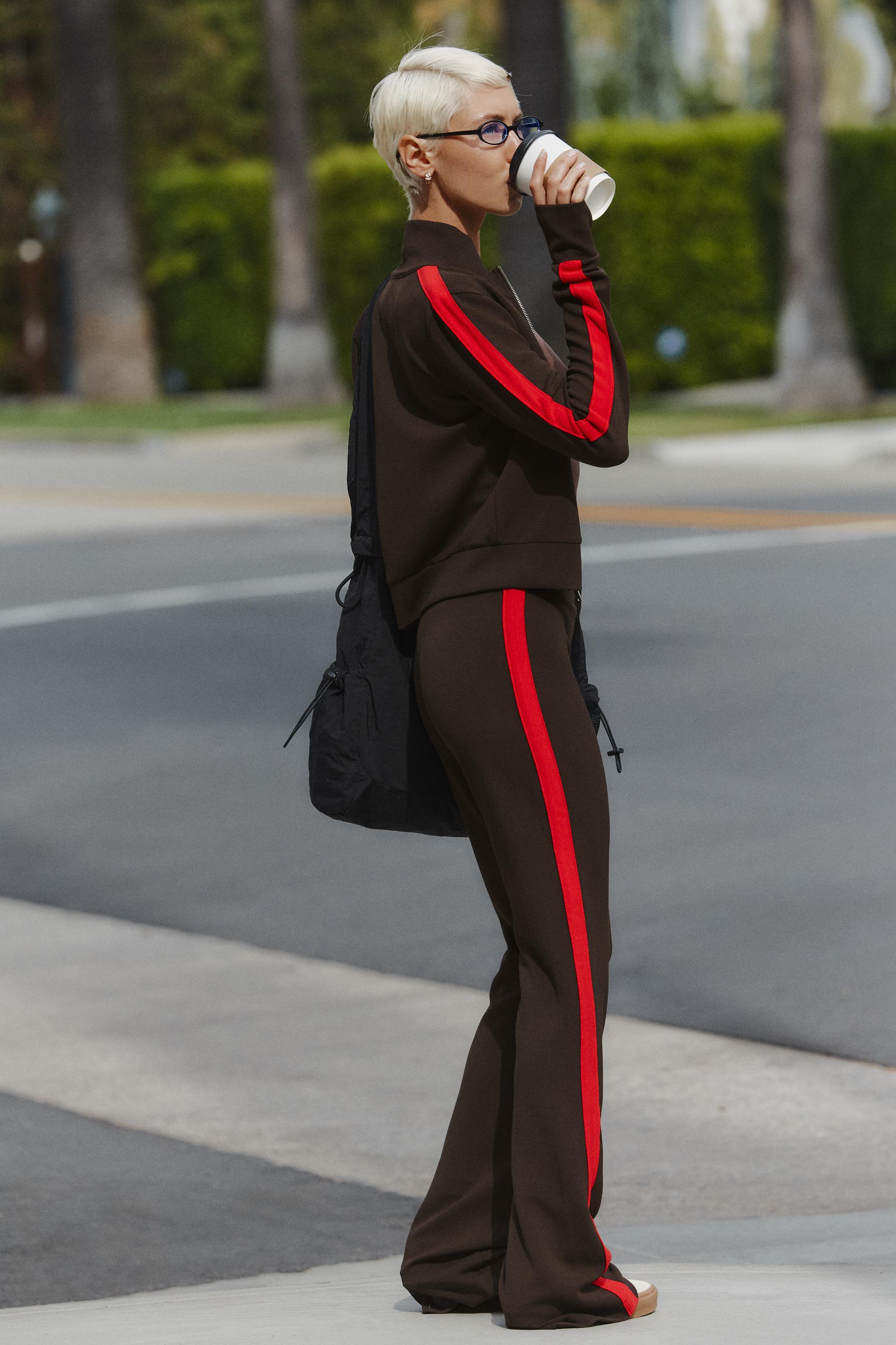 PANTALON FLARE BANDE LATÉRALE