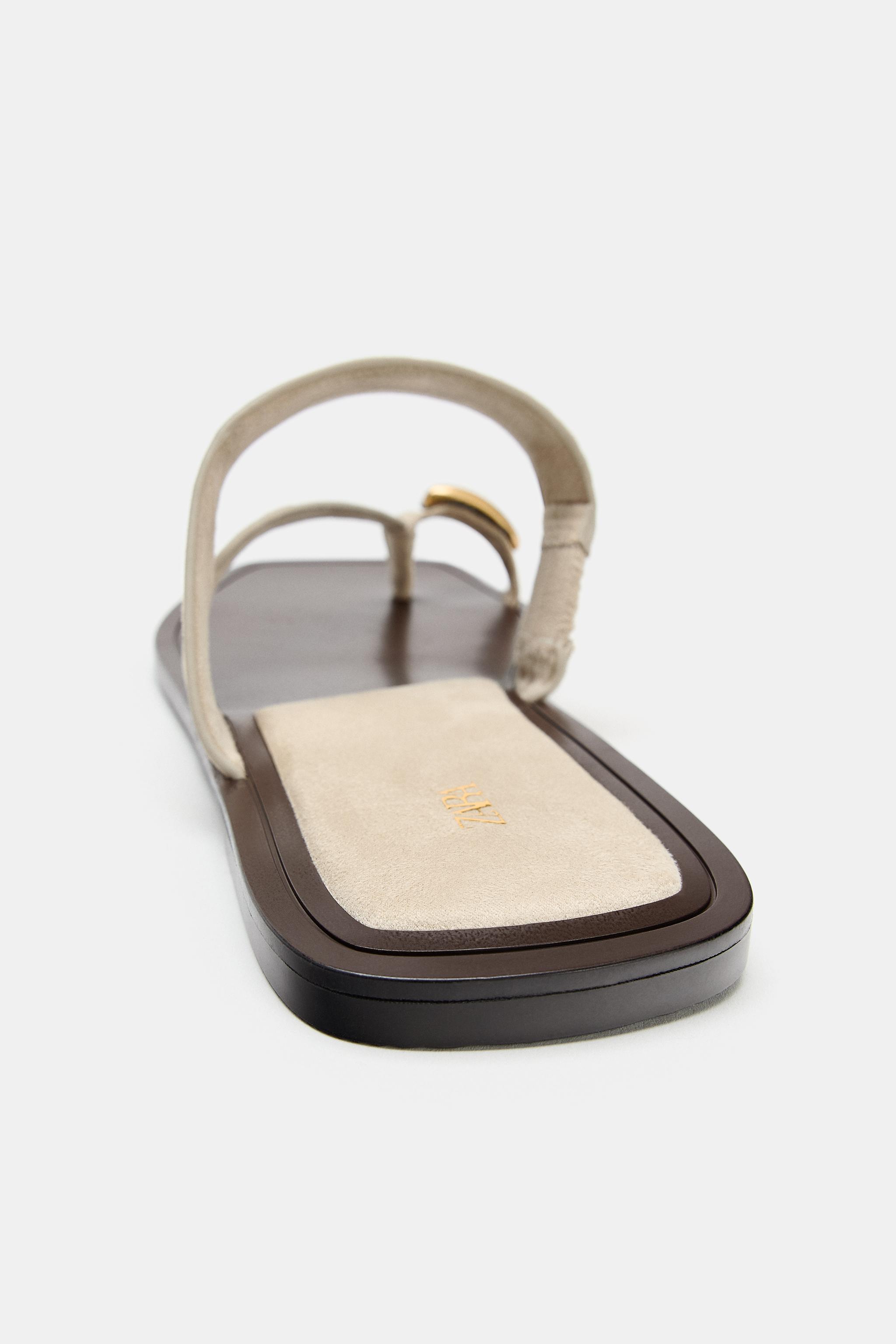 Zara METAL DETAYLI DERİ SANDALET görsel 5