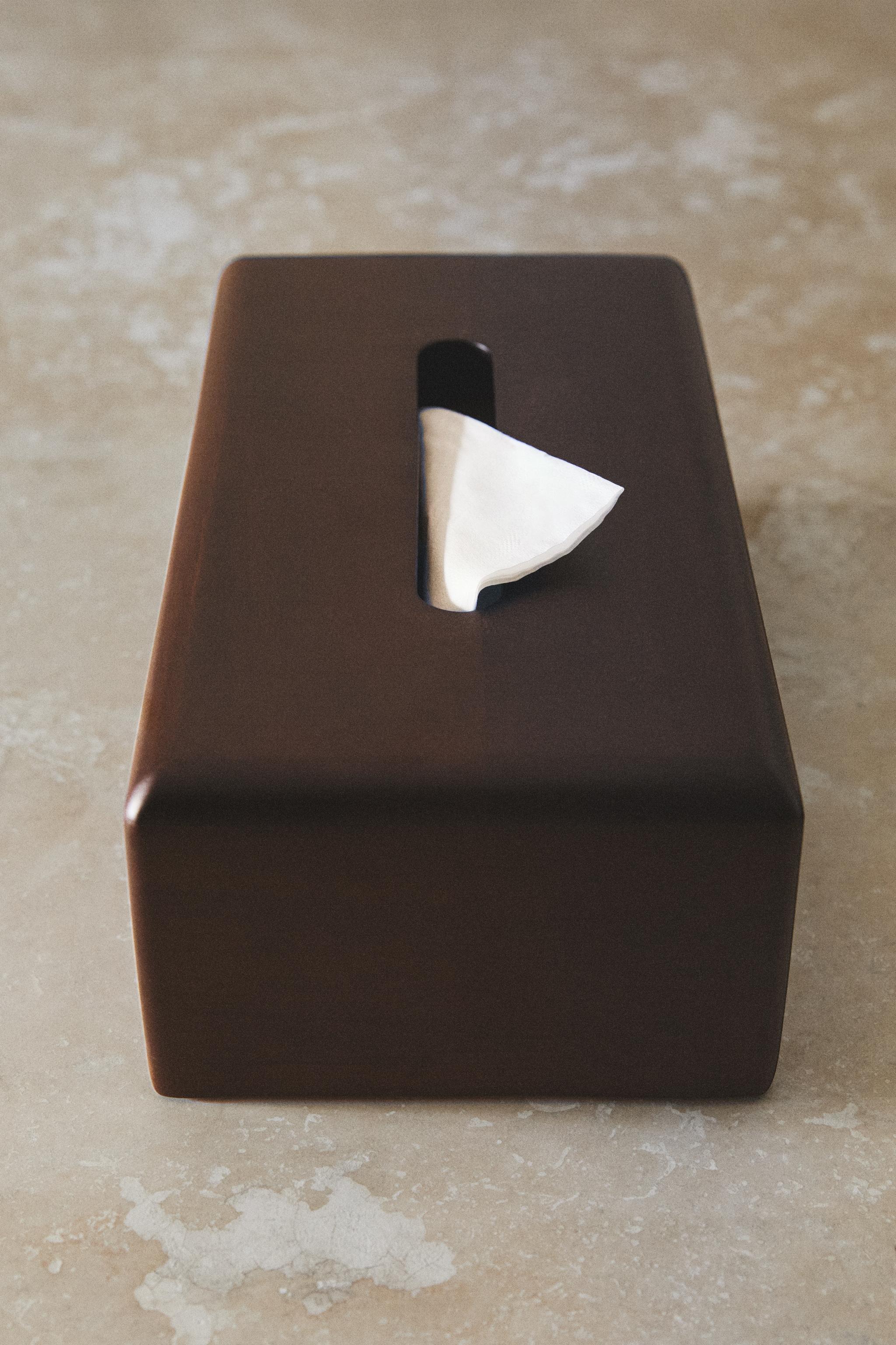 WOODEN TISSUE BOX — Light beige