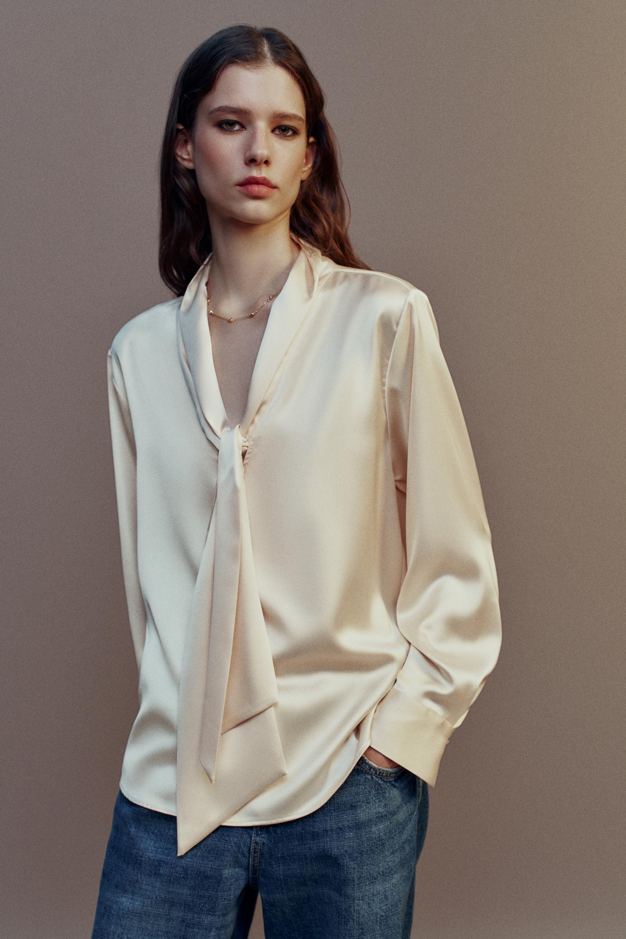 BLOUSE SATINÉE FOULARD