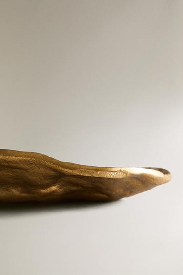 DECORATIVE BRASS TRAY - Golden by Zara - Image 4