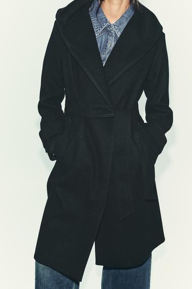 ABRIGO SOFT CAPUCHA - Negro de Zara