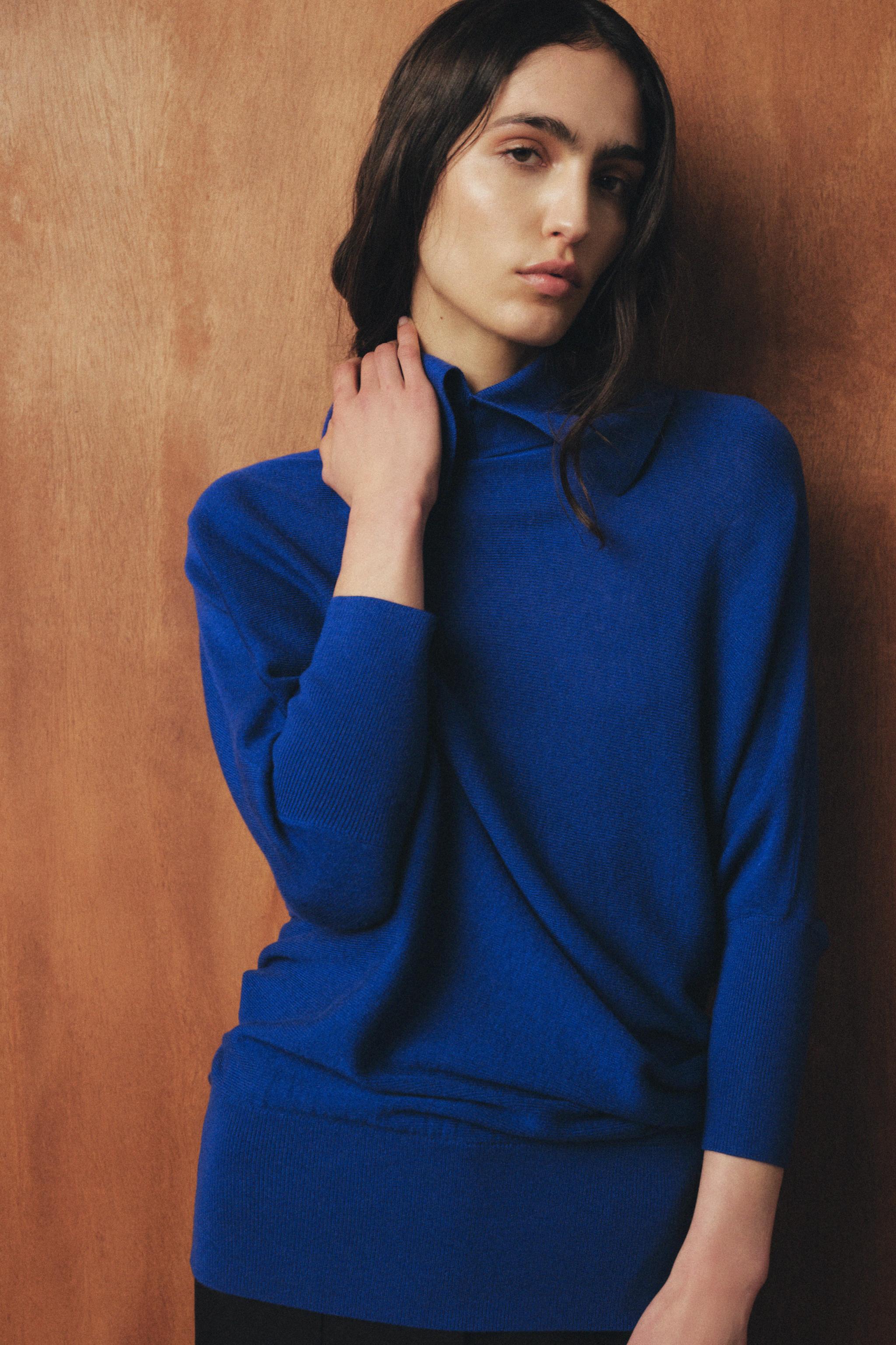 LONG BATWING SLEEVE KNIT JUMPER