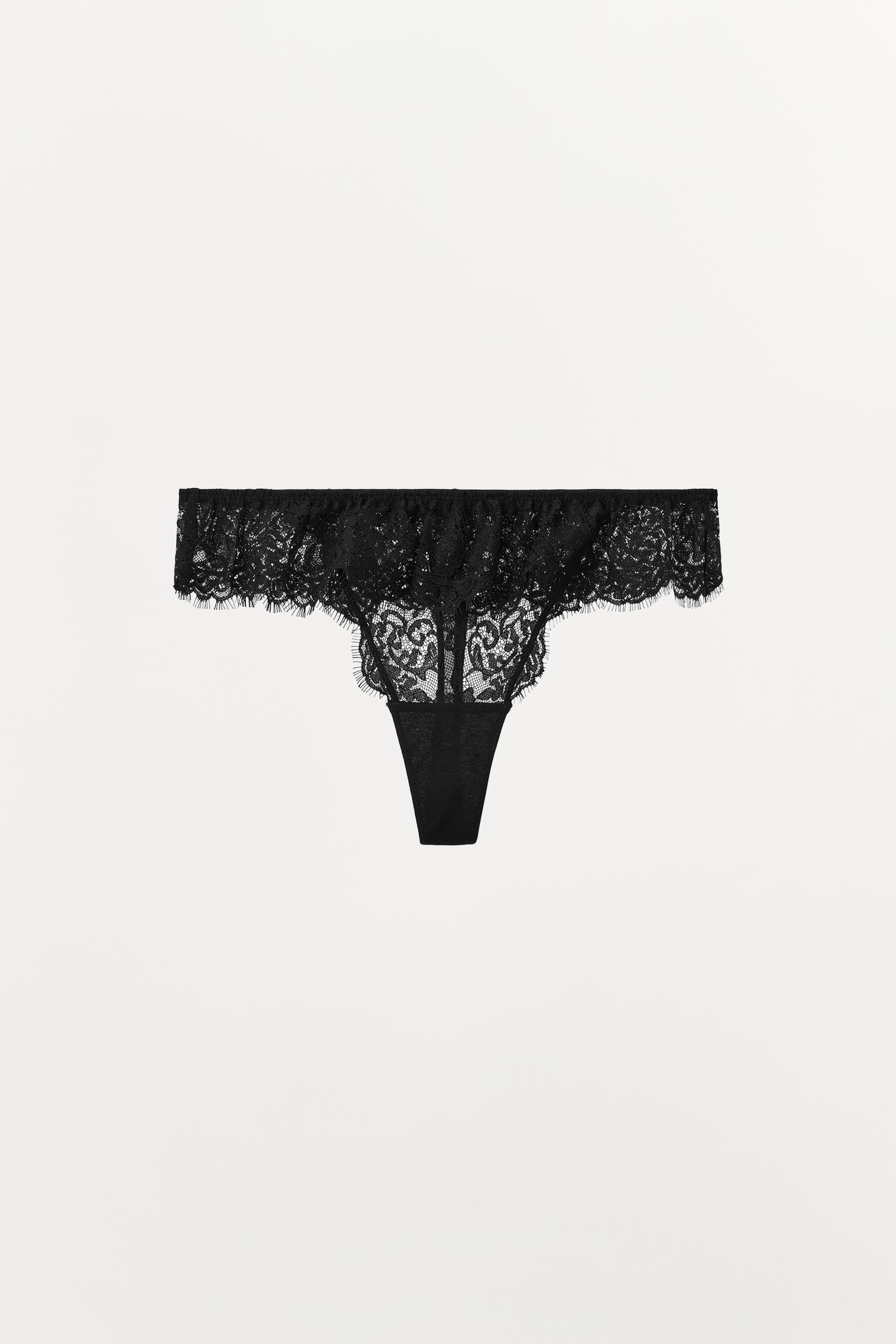 RUFFLED LACE THONG
