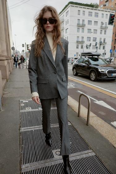 BLAZER VA FLARED LEGGINS KOMBINATSIYASI - Och firuza Zara tomonidan