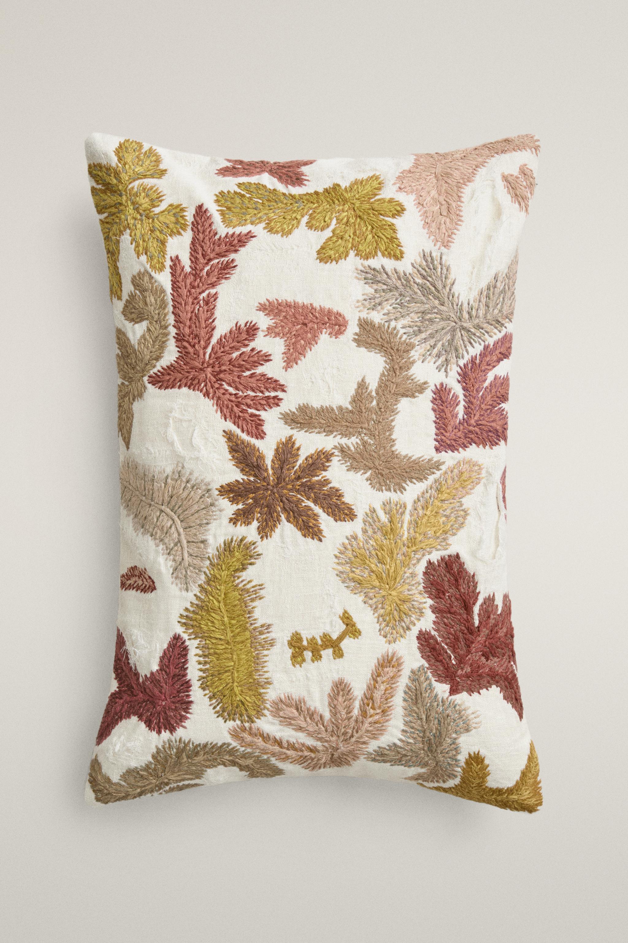 LEAF EMBROIDERY THROW PILLOW COVER — Ecru