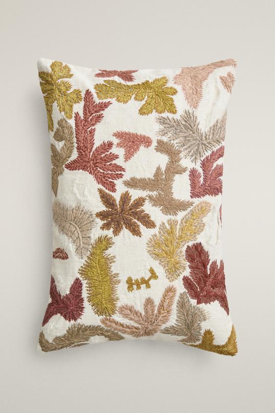 HOUSSE DE COUSSIN BRODERIE FEUILLES - Écru de Zara - Image 0