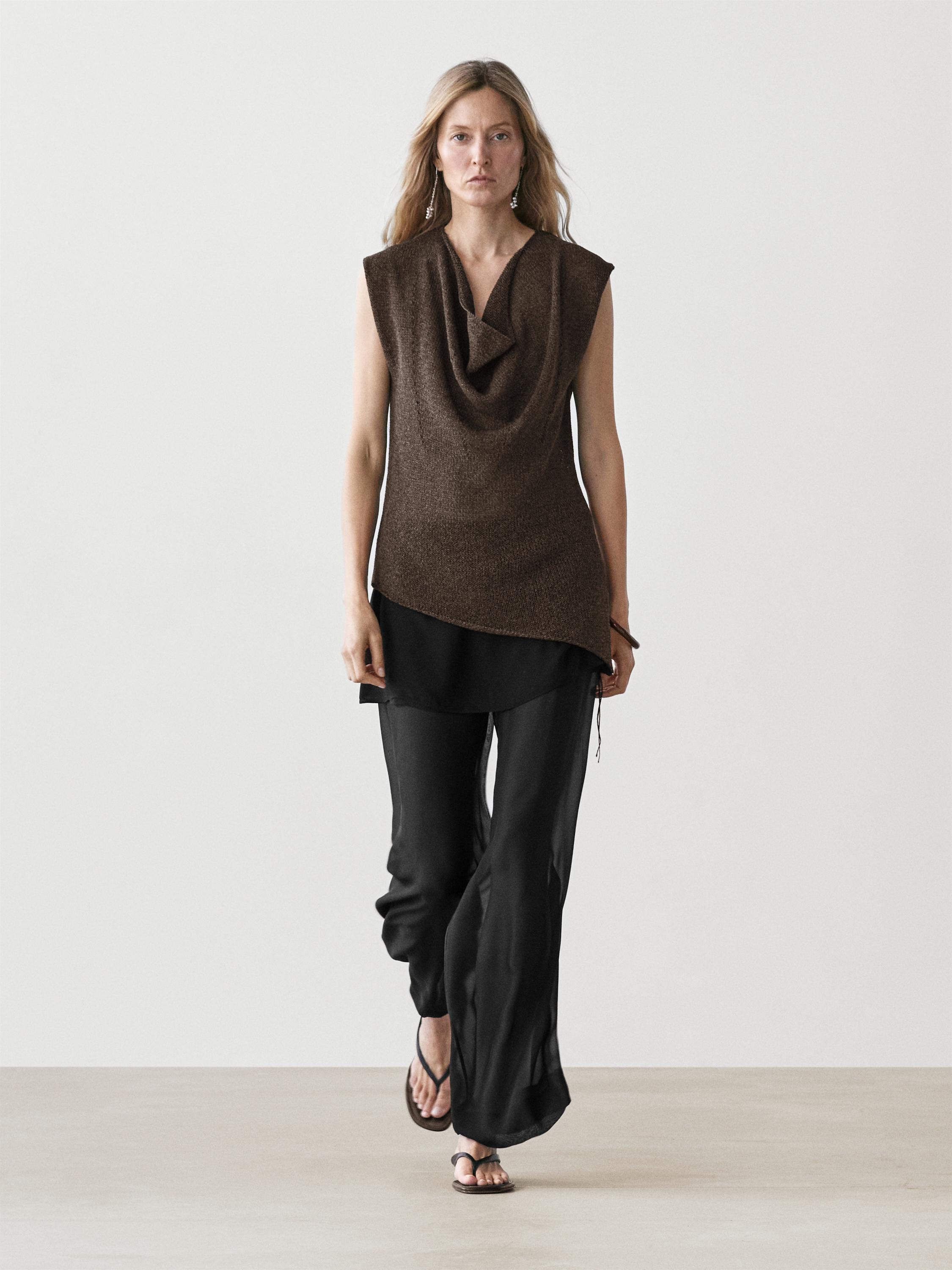 Top asymétrique à col drapé