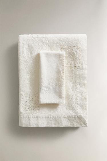 EMBROIDERED LINEN AND COTTON TABLECLOTH - White by Zara