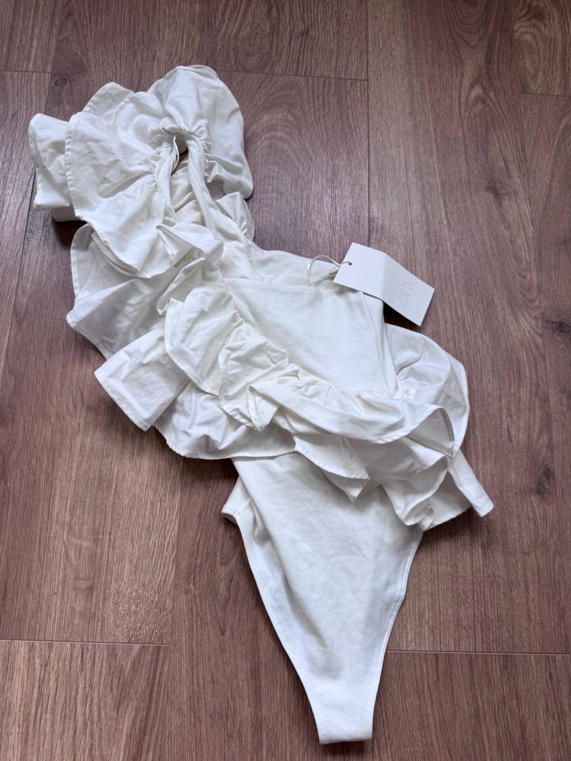 ASYMMETRIC RUFFLE BODYSUIT - Image 4