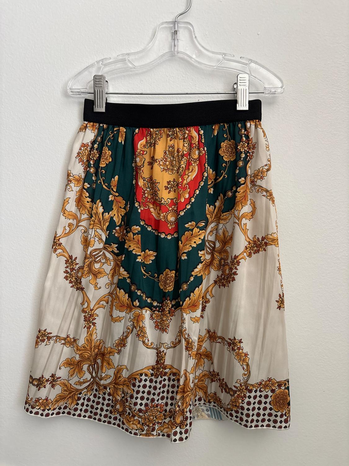 PLEATED CHAIN PRINT SKIRT