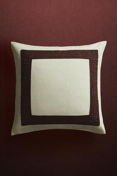 Zara CHRISTMAS LINEN PILLOWCASE WITH BORDER - Ecru