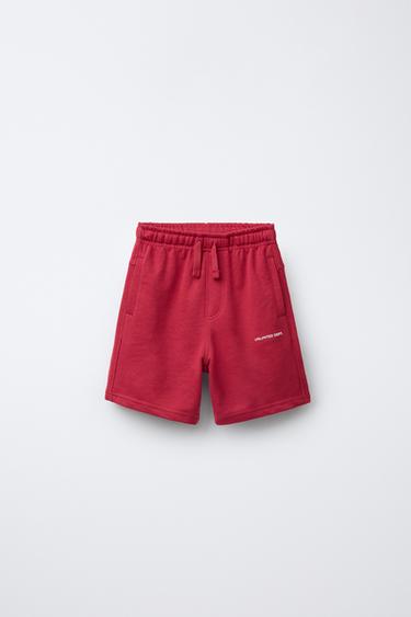STRAIGHT FIT TEXTURED TEXT BERMUDA SHORTS - Dark red by Zara