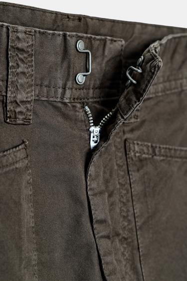 PANTALON CARGO À POCHES - Chocolat de Zara - Image 10