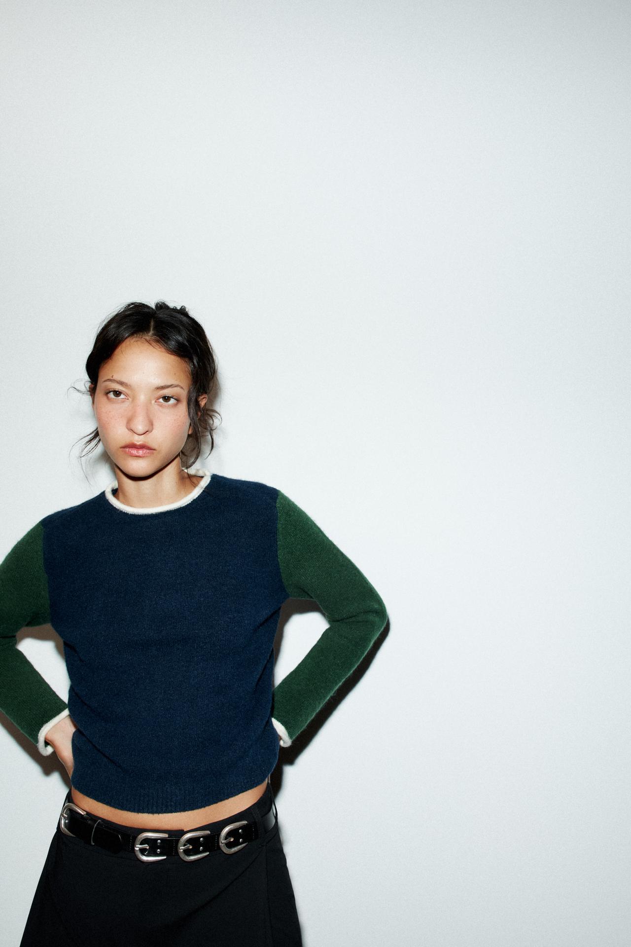 COLOR BLOCK KNIT SWEATER