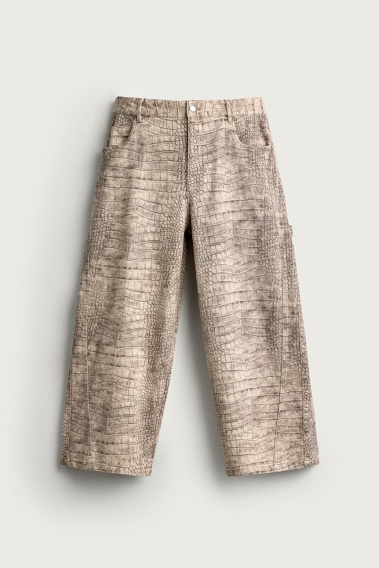 PANTALÓN DE CORTE RELAJADO CON ESTAMPADO ANIMAL 7