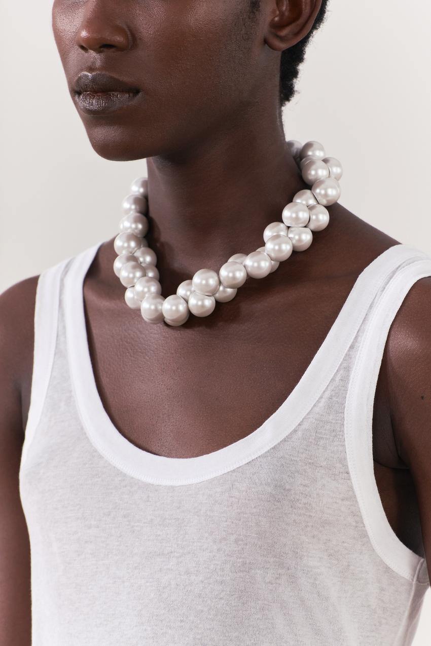 FAUX PEARL NECKLACE
