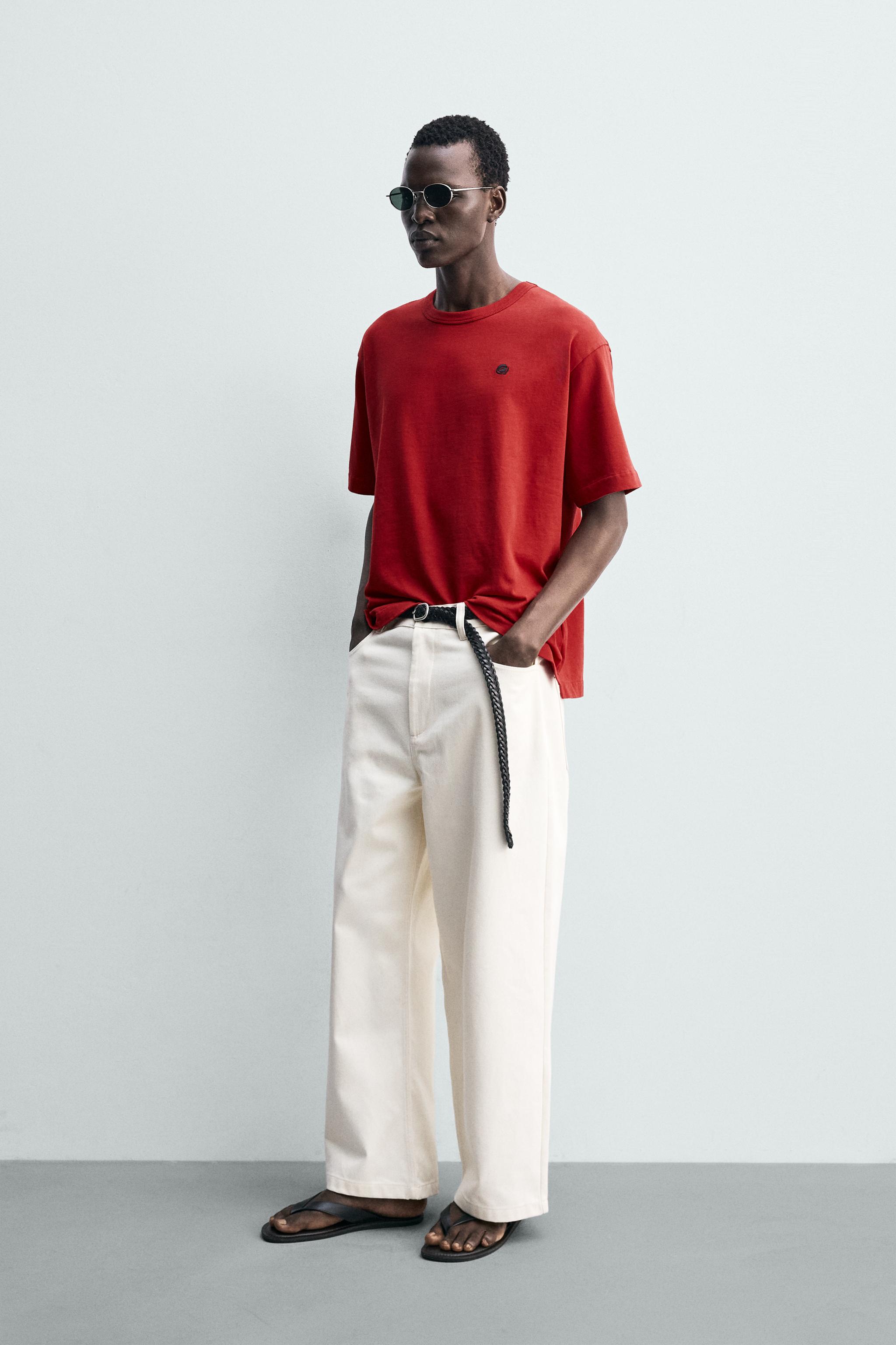 コントラスト刺繍Tシャツ - レッド | ZARA Japan / 日本