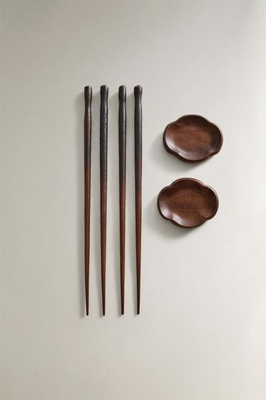箸 & ウッド製箸置きセット (x 2 セット)ブラウン0Zaraの箸 & ウッド製箸置きセット (x 2 セット) - ブラウン - 画像 0