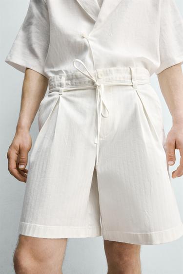 BERMUDA RELAXED FIT À PINCES - Écru de Zara - Image 5