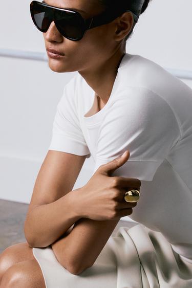 CAMISETA MANGA CORTA - Blanco roto de Zara