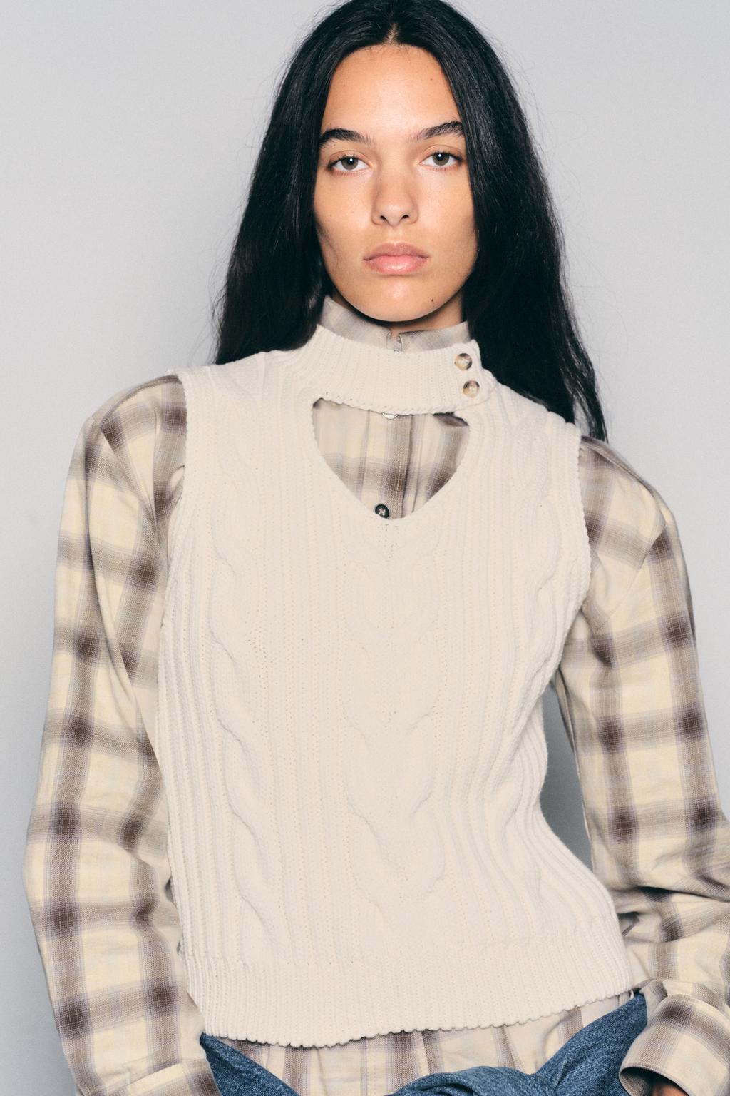 CABLE KNIT CUT-OUT TOP