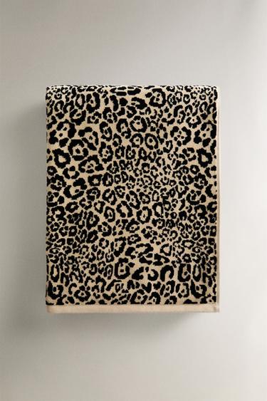 ANIMAL PRINT VELOUR BEACH TOWEL - Sand / Black by Zara