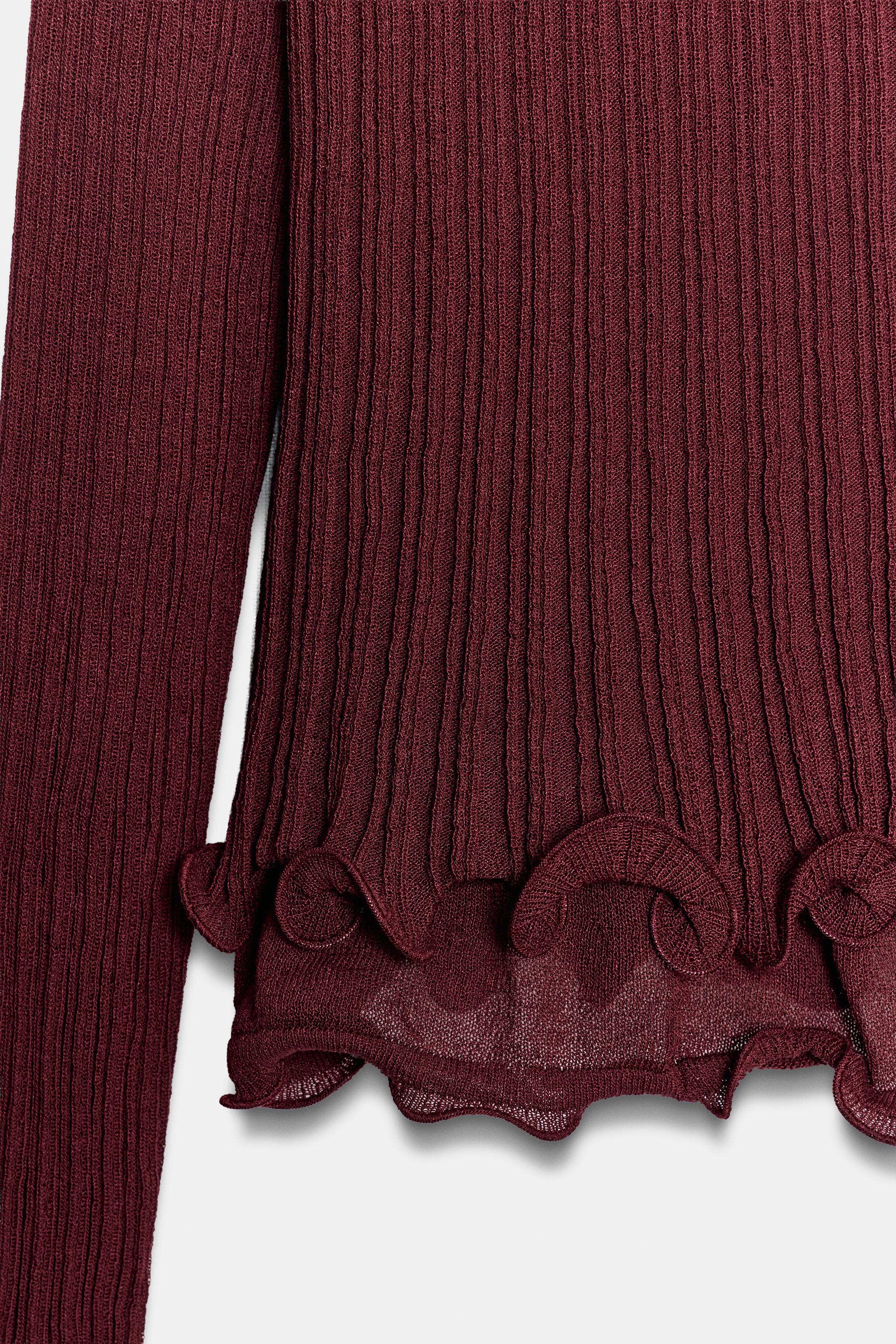 PULL EN MAILLE À VOLANTS